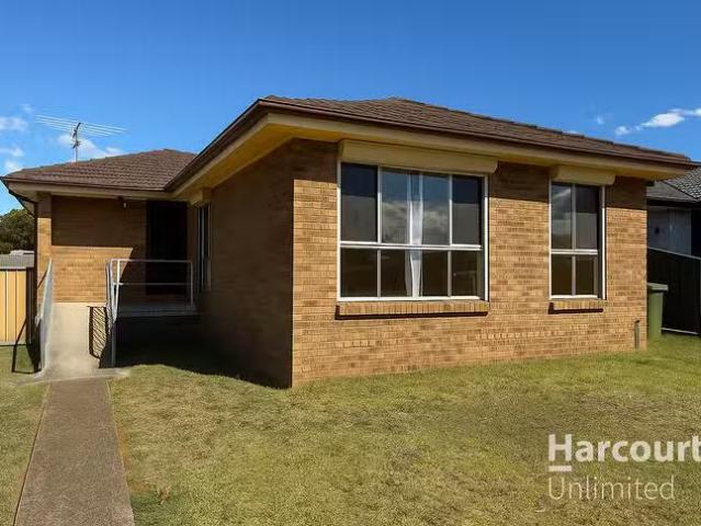 Deal! 3 BR 9 Thyme Street, Quakers Hill, NSW 2763