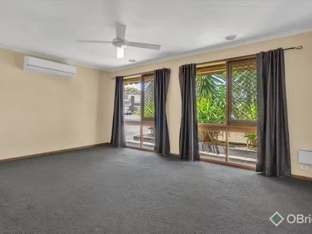 Cheap 3 Cheviot Court, Melton West VIC 3337