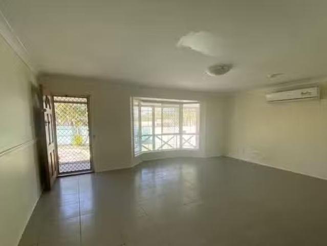 Cheap 3 Clifton Crescent, Durack, QLD 4077