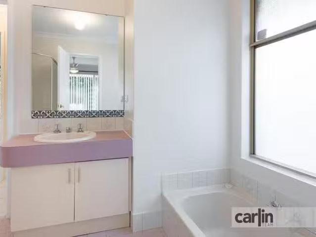 Charming 3 Iris Place, Yangebup, WA 6164