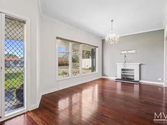 For Rent! 3 Juno Place, Coolbellup, WA 6163