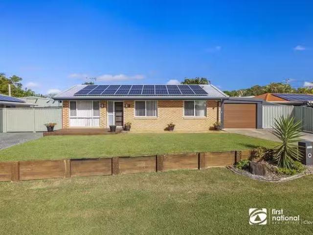 Just in! 3 Strachan Road, Victoria Point, QLD 4165