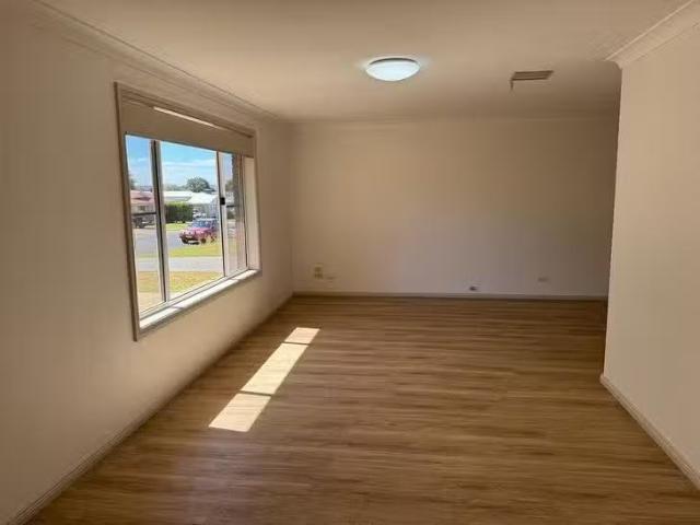 Cozy 3 Warragrah Place, Parkes, NSW 2870
