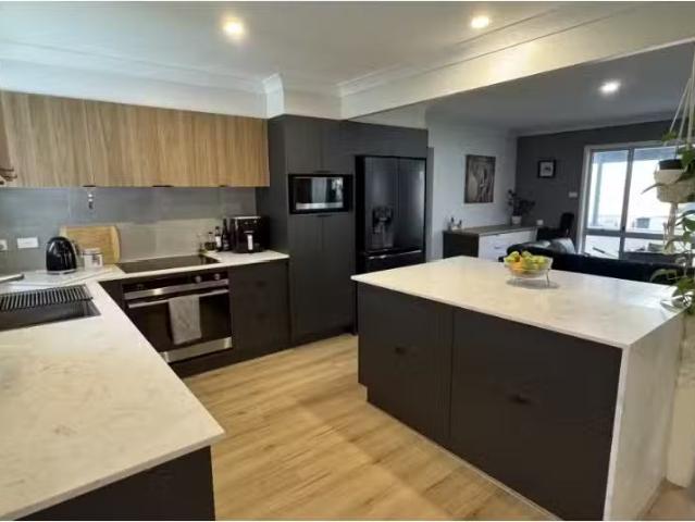 Deal! 3 Young Street, Jamberoo House for rent Listed by Vivie.