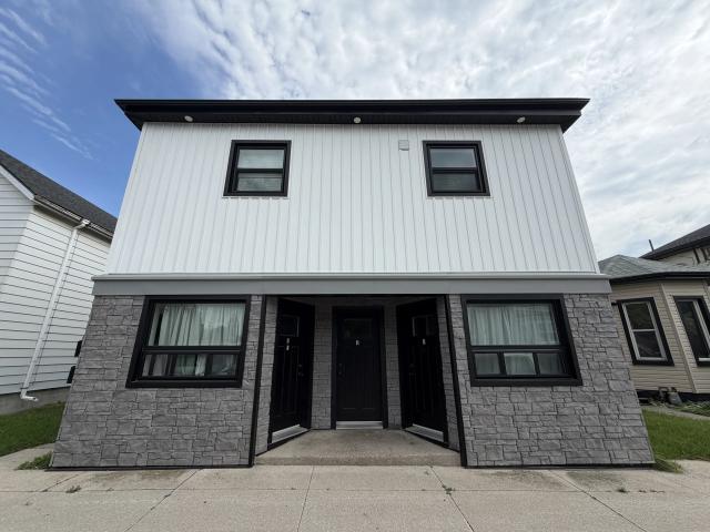 FOR RENT: 3 145 Ross St, St. Thomas