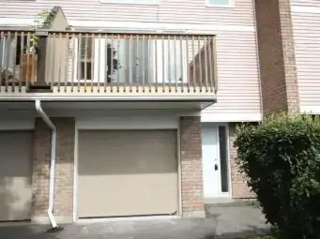 For Rent 3.5 Bedroom Townhouse Ottawa ON DS105087742
