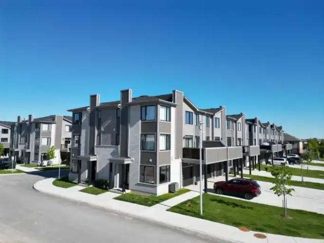 For Rent 3.5 Bedroom Townhouse London ON DLS100249587