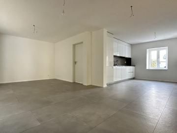 For rent 3.5 room apartment on the ground floor in Develier