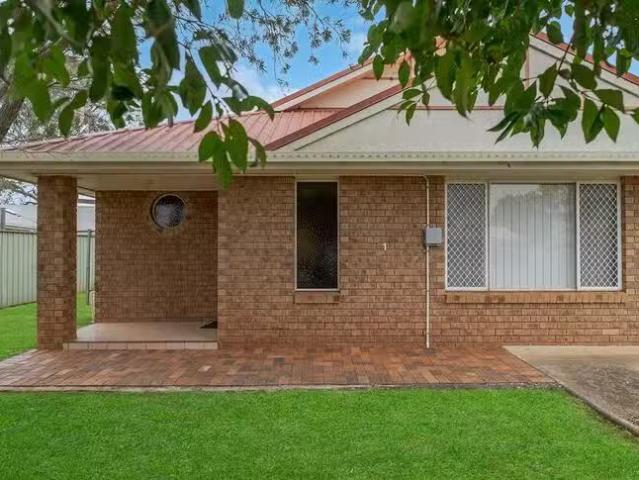 Deal! UNIT 1/8 Camellia Court, Darling Heights, QLD 4350