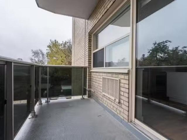 Unique Unit 50059a 507 365 Eglinton Avenue East