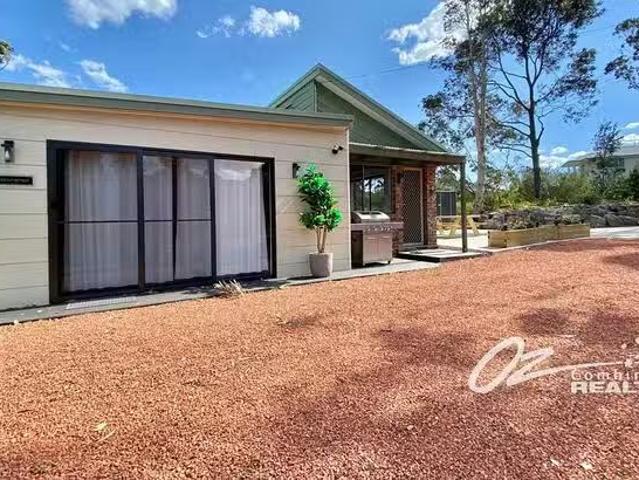 For Rent! A/128 Waldegrave Crescent, Vincentia, NSW 2540