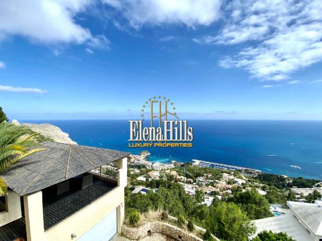 For rent a stunning villa in Altea Hills with amazing views