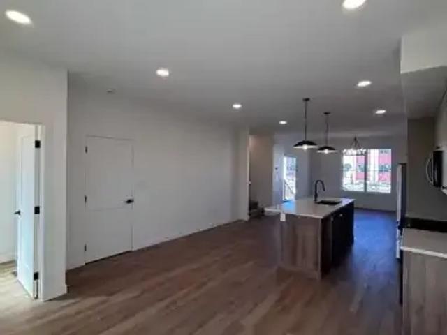 For Rent Apartment Coaldale AB DS105543603