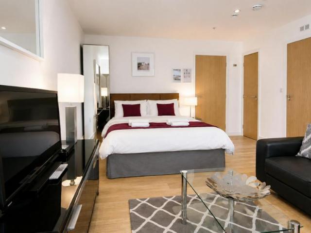 For Rent Apartment Leatherhead Leatherhead DS105136405