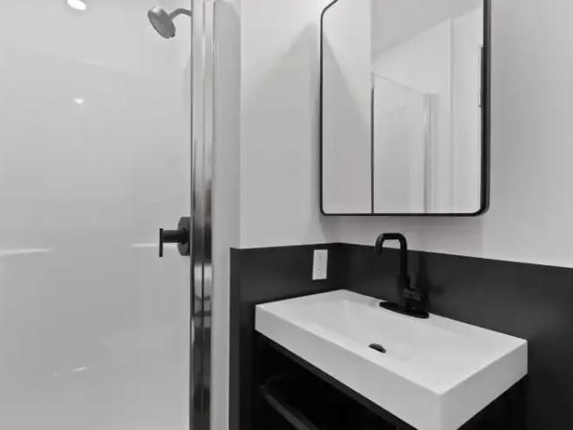 For Rent Apartment Vancouver BC DLS100488168