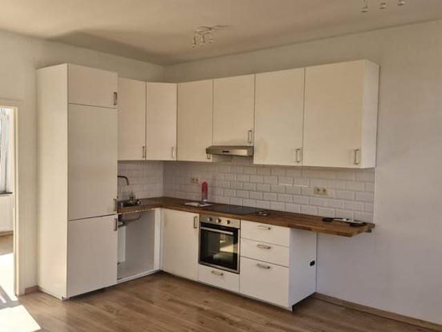 For Rent – Beautiful 3 Bedroom Duplex in Excellent Condition