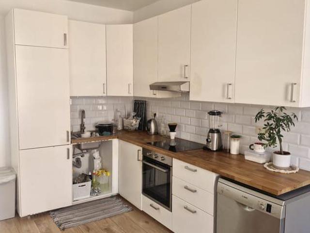For Rent – Beautiful 3 Bedroom Duplex in Excellent Condition