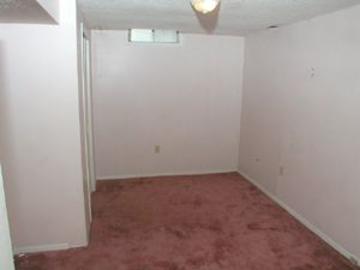 Durham, Ontario - Parking