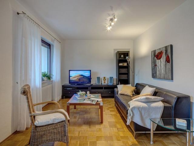 For rent: Bright apartment in Berg am Laim