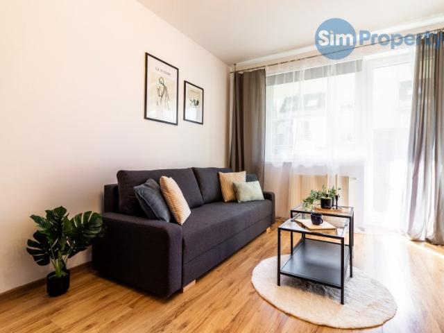 For rent comfortable 2 room apartment with separate kitchen and balcony located in Zielona Pergola estate