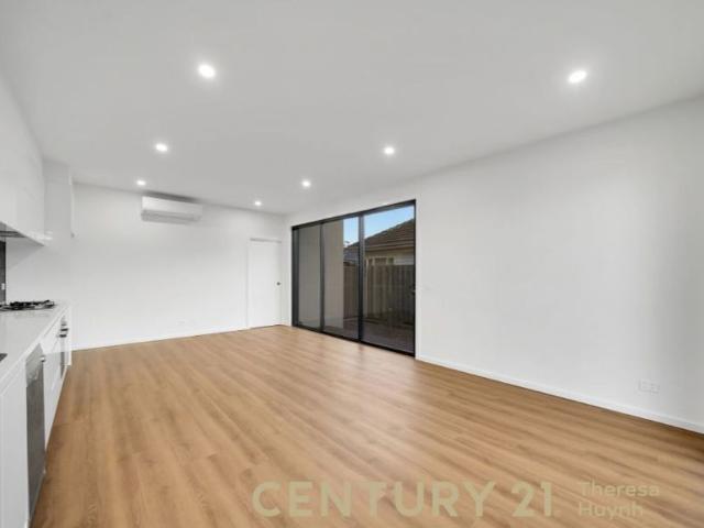 For Rent&colon  3 Bedroom Townhouse at Springvale &lpar Under Application&rpar
