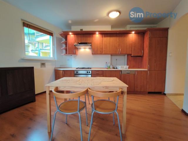 For rent cosy apartment on Mulicka Street in a building with the elevator