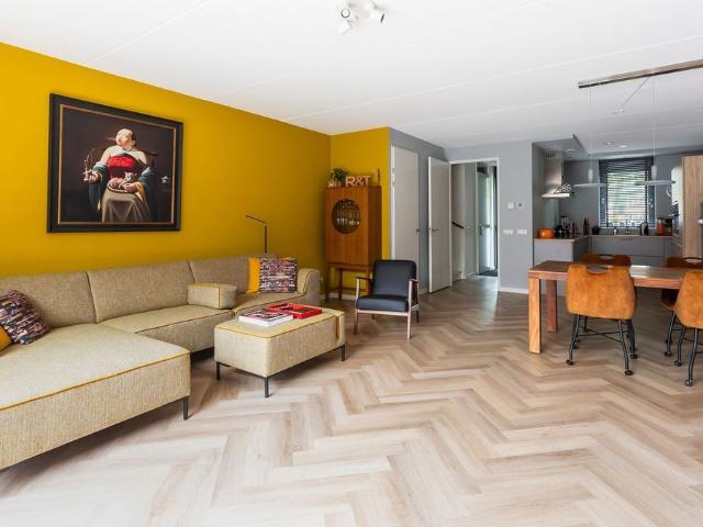 For rent: Dr. Jan Schoutenlaan 330, Terraced house in Maassluis