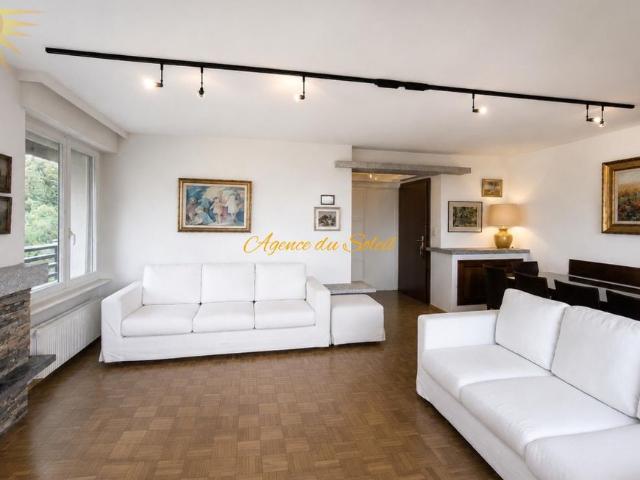 To rent by the month or by the summer season: this wonderful 4.5 room apartment near the Signal ski lifts in Montana