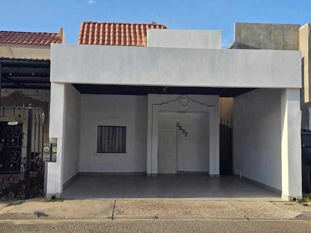 For rent: furnished house with 2 bedrooms in Sevilla Residencial Mexicali, B.C. !
