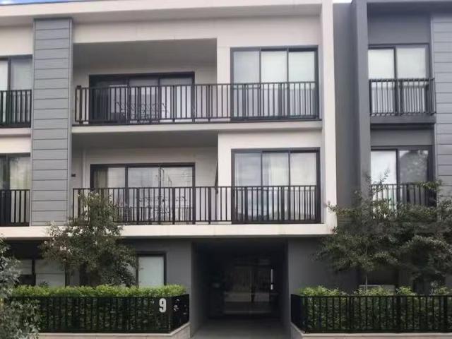 Cozy G05/9 Duggan Street, Brunswick West VIC 3055