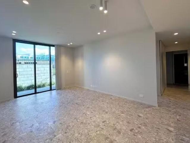 Deal! G14/45 Quayside Avenue, Shell Cove, NSW 2529