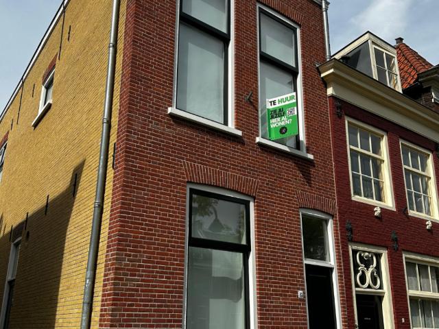 for rent: hoefijzersteeg 20, delft