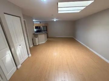 House to rent in King Edward Park - Parking