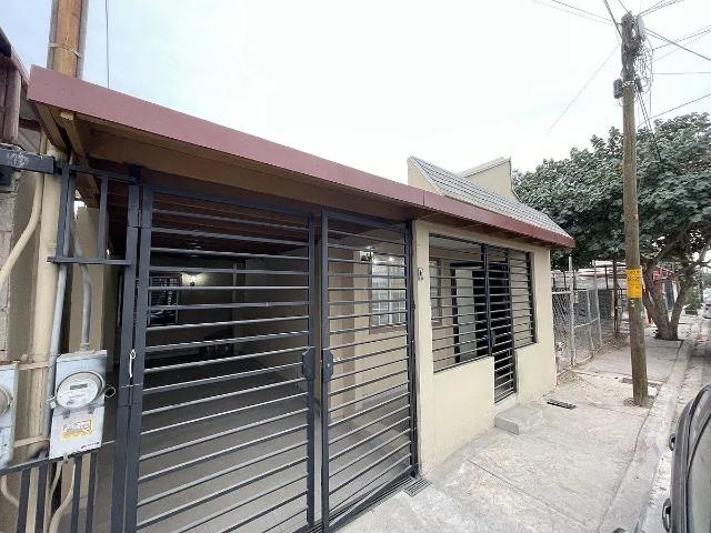 For rent house in Quintas del Rey Mexicali, B.C. !