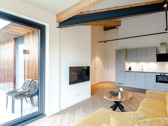 For rent Kruisweg 1625