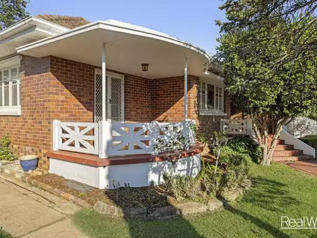 Cozy L10 John Street, East Toowoomba, QLD 4350