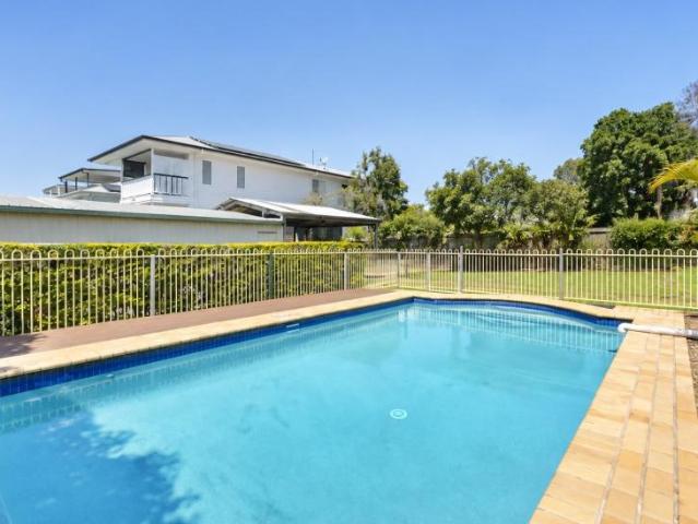 For Rent Land Camp Hill QLD DS105508471