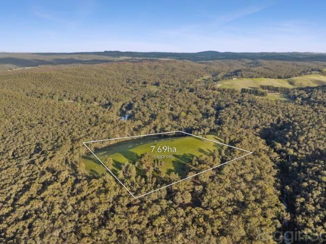 For Rent Land Glenlyon VIC DS104228143