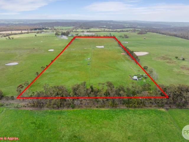 For Rent Land SCOTSBURN VIC DS105947229