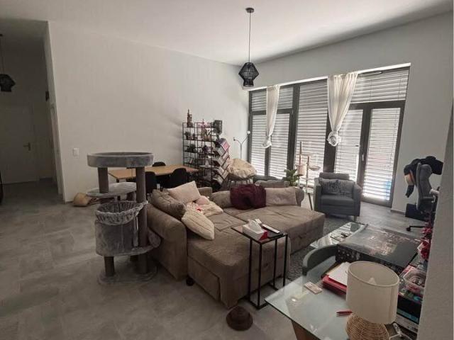 For rent magnificent modern 3.5 room apartment with large terrace of 60 m²
