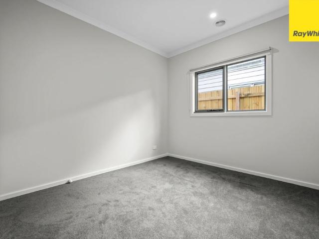 For Rent Modern Family Living in Prime Eynesbury Location