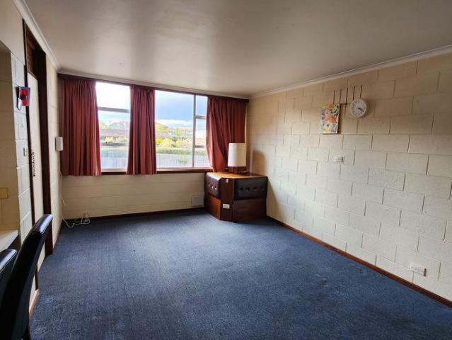 'FOR RENT' One bedroom & bathroom in Sandy Bay