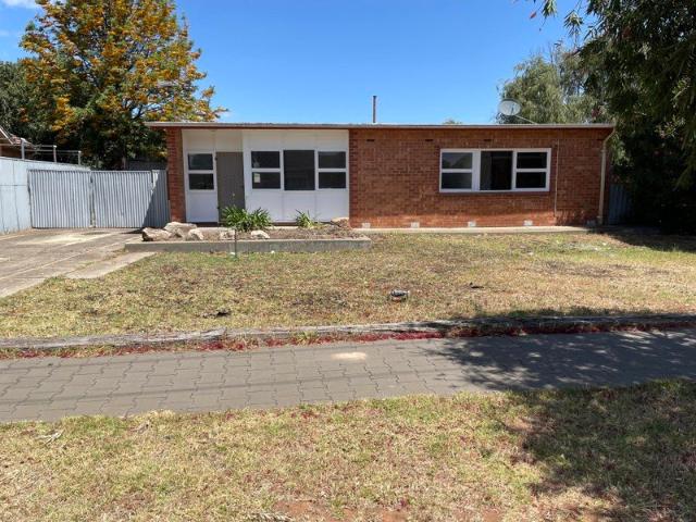 For Rent Renovated 3 Bedroom Property in Davoren Park!