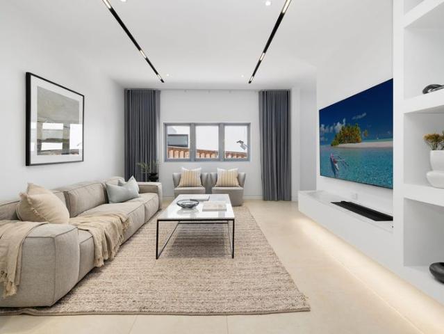 FOR RENT RENOVATED HOME WITH POOL AVAILABLE NOW