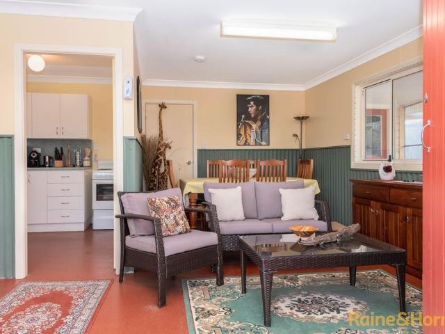 For Rent Room 1 38 Rocklea Road, Invergowrie $300/week Furnished + Internet Included