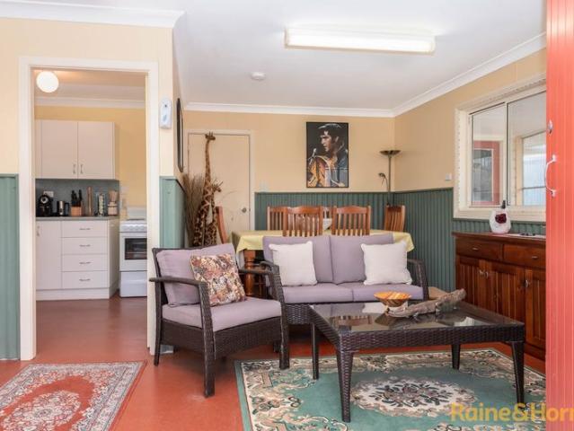 For Rent Room 1 38 Rocklea Road, Invergowrie $300/week Furnished + Internet Included