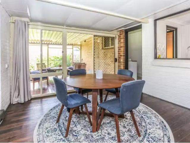 Rental! Room 3, 9 Crinoline Street, ORANGE House for rent Lis.