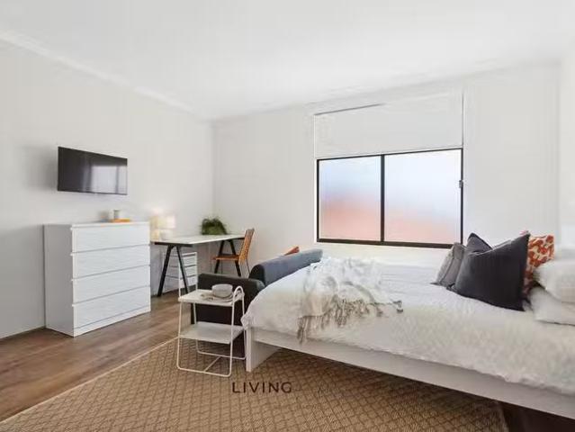 Cozy ROOM 3 Jacqueline Street, Bayswater, WA 6053