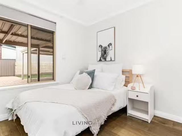 Deal! ROOM 3 Otter Mews, Merriwa, WA 6030