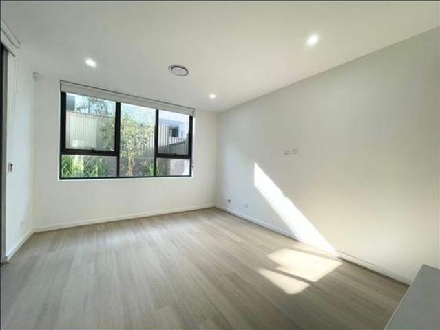 FOR RENT Spacious 4 Bedroom Townhouse in Box Hill